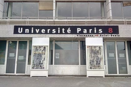 Entrée Paris 8 © Jorge Barrera / Wikimédia